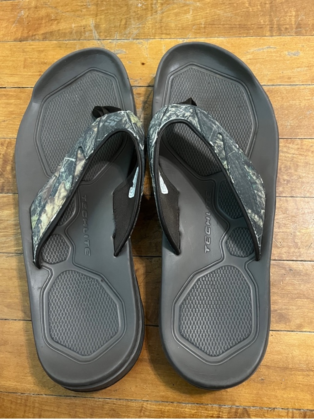 Columbia Black Flip Flop Sandals with Logoed Soles
